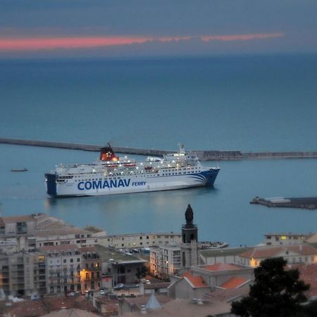 "Luigi" Balcon Sur La Mer Et Le Port De Sete Luaran gambar